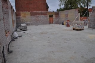 23 Mødesalen ved at være indrammet 26-6-2015